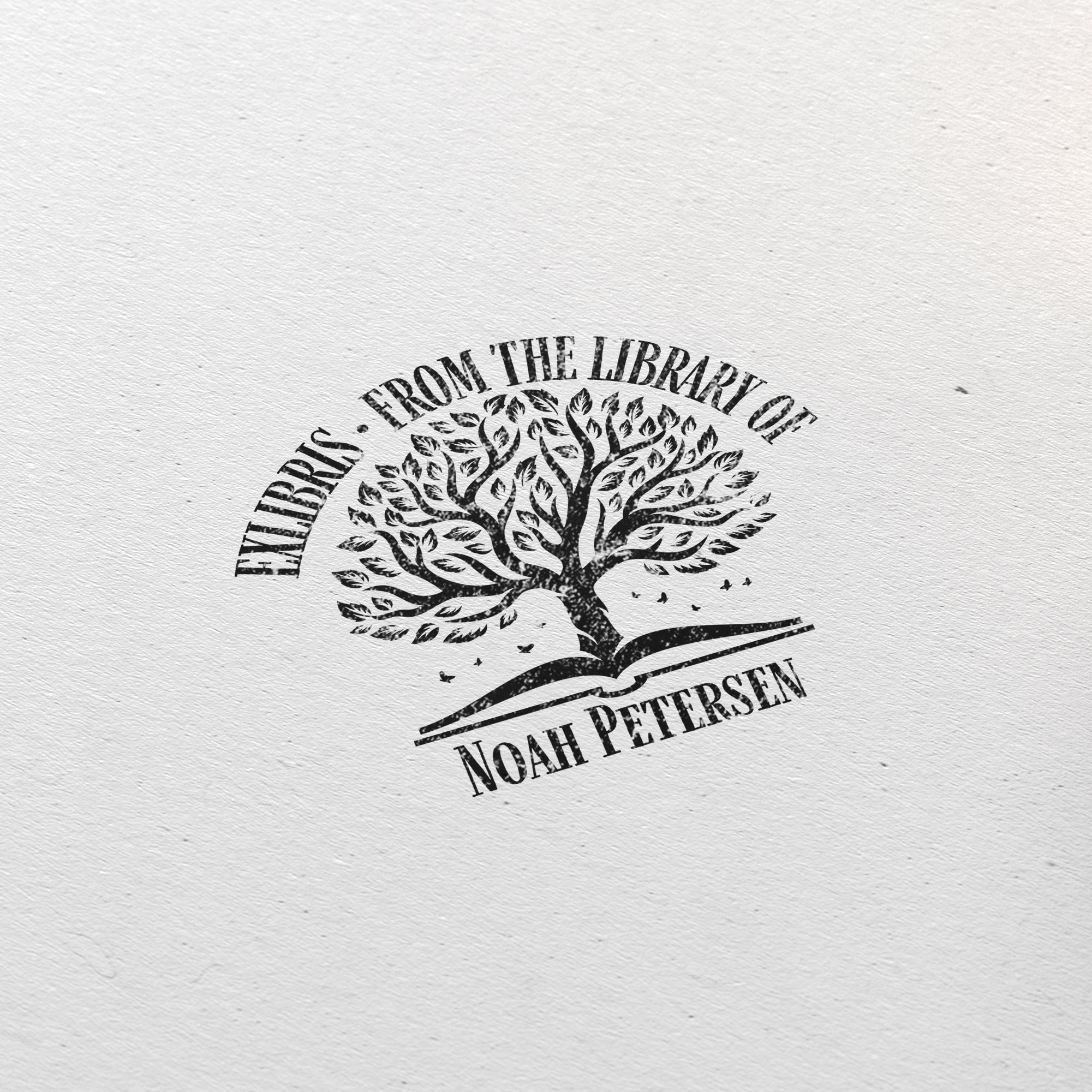 Ex Libris Bücher Stempel mit anpassbaren Namen - Modell 'Libri Signum' - Just Refine